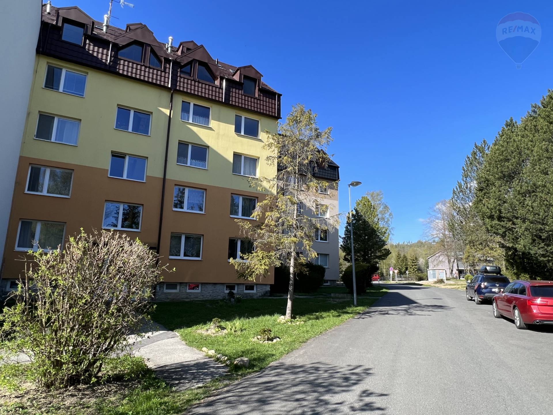 Predaj 2-izbový byt s loggiou, kompletná rekonštrukcia, obec Vysoké Tatry, časť Tatranská Lomnica